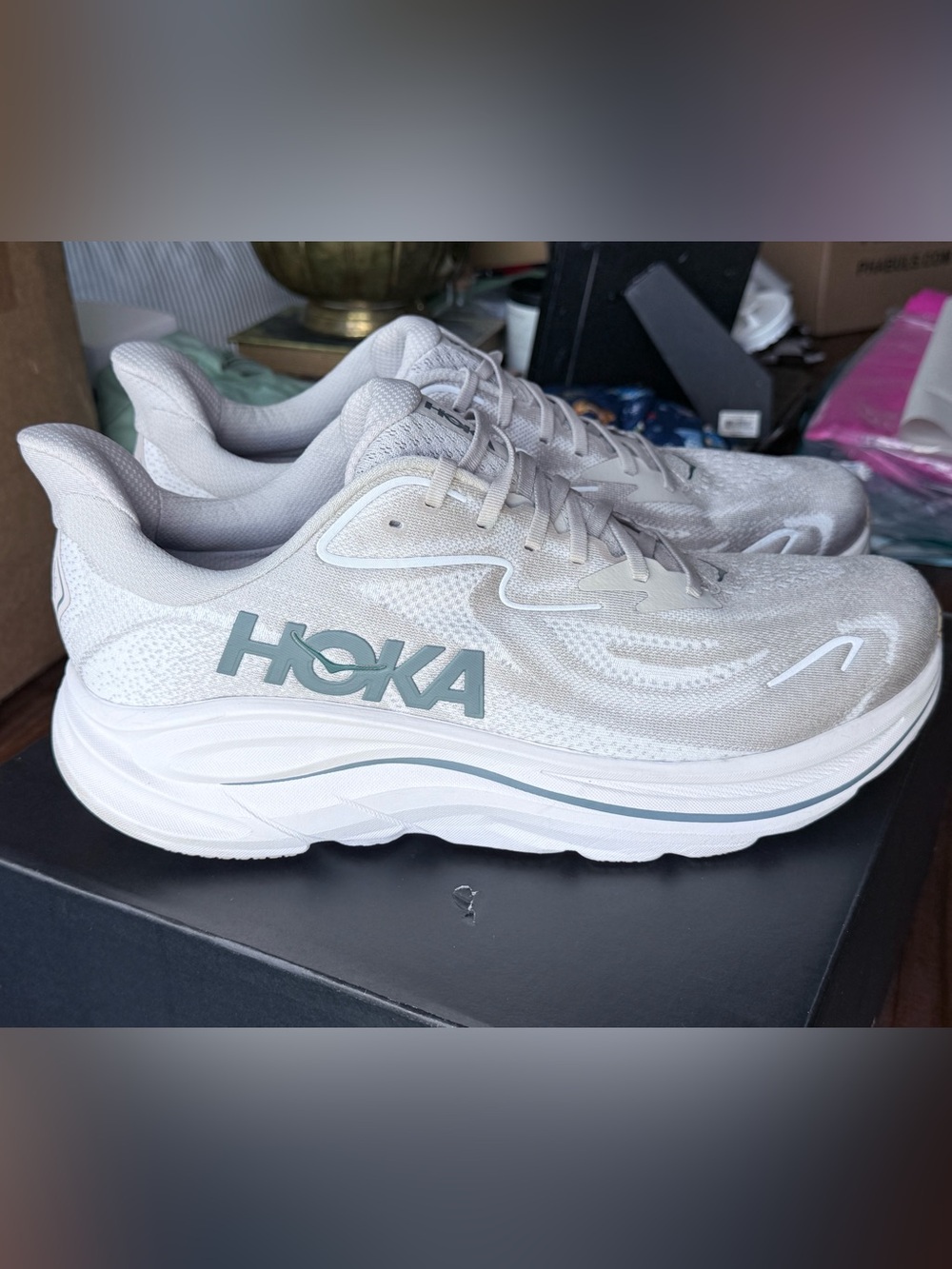 Hoka Clifton 10